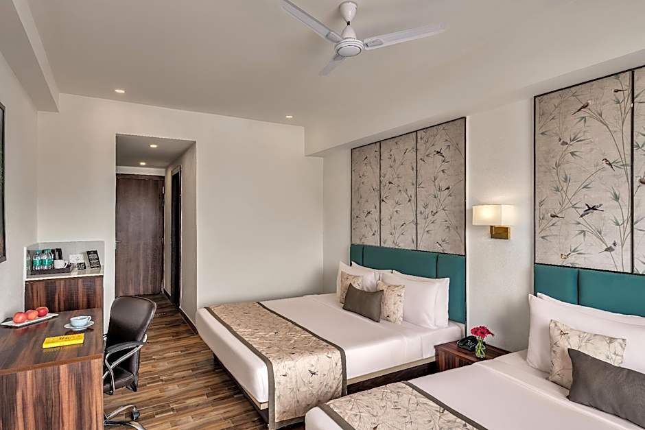 Voyage Milestone Hotel & Banquet