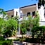 Baia Degli Aranci Suite & Apartments