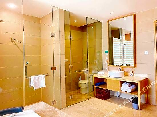 Cheerful Hotel