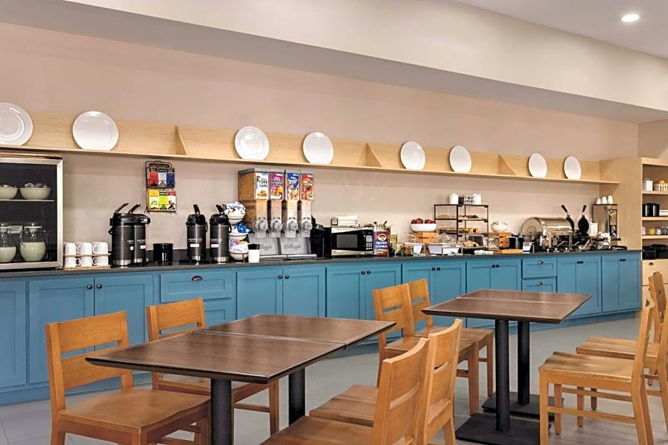Country Inn & Suites by Radisson, Goodlettsville, TN