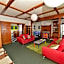 Ducks & Drakes Boutique Motel & Backpackers