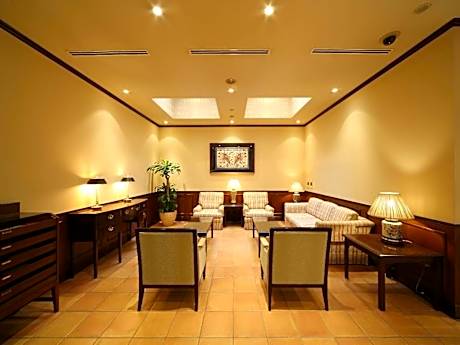 Main Building Regular Floor Standard, Corner Single With Bath, City View