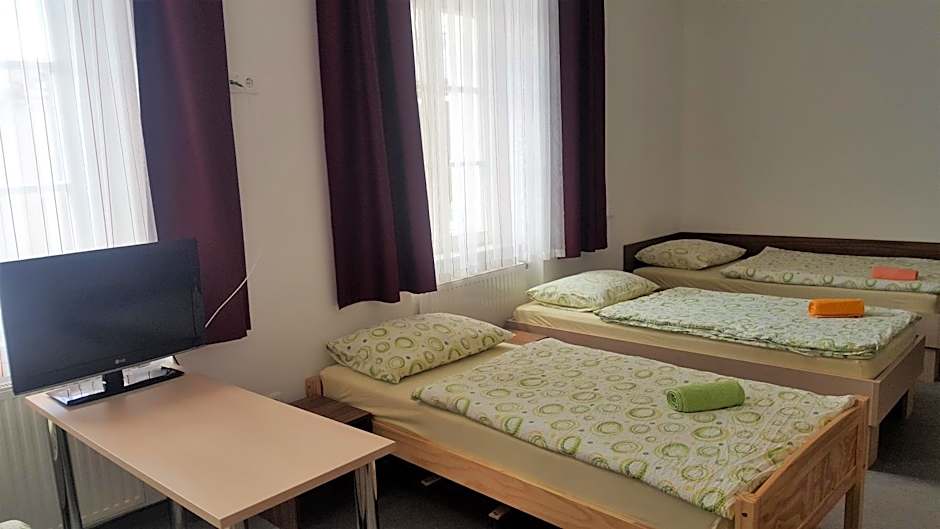 Hotel & Hostel Marenberg Radlje