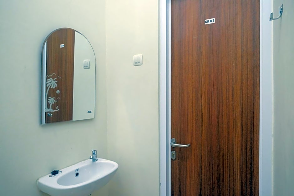 RedDoorz Syariah near Transmart Pabelan Solo