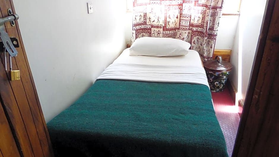 Photo 1 of 1 of Standard 1 Bed, Nonsmoking