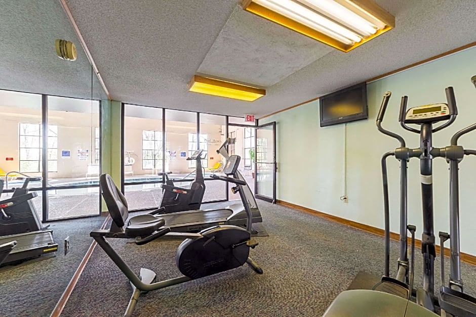 Econo Lodge Inn & Suites Bentonville – Bentonville, AR