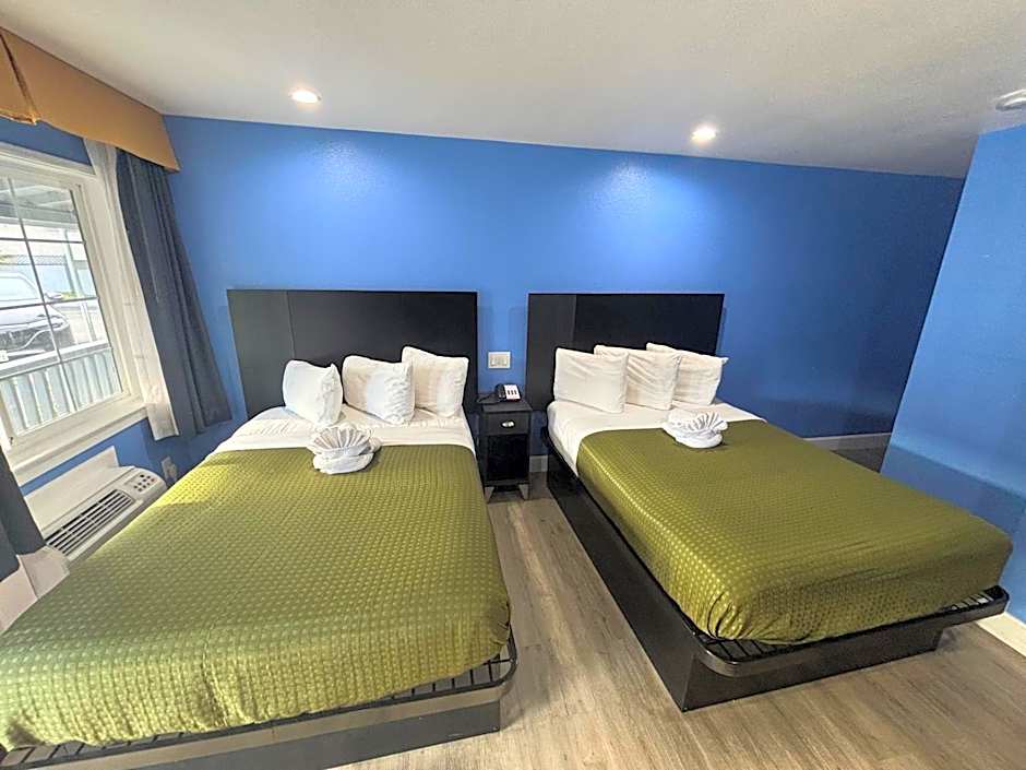 The Monterey Fireplace Inn