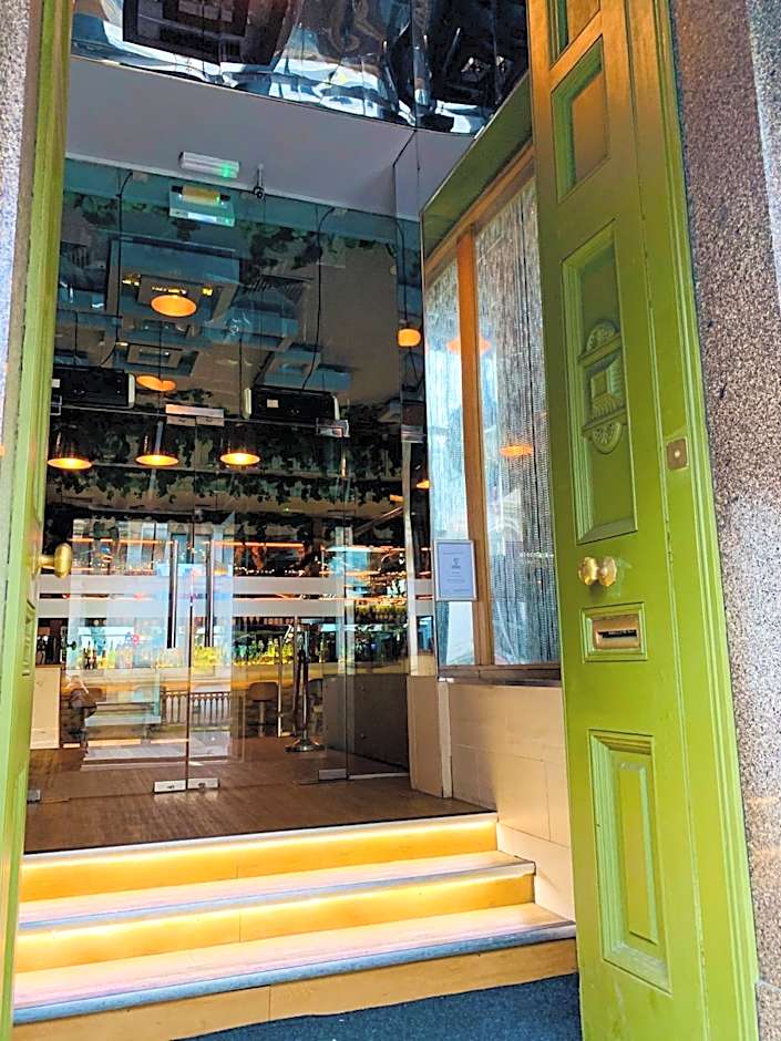 The Sir Thomas Hotel