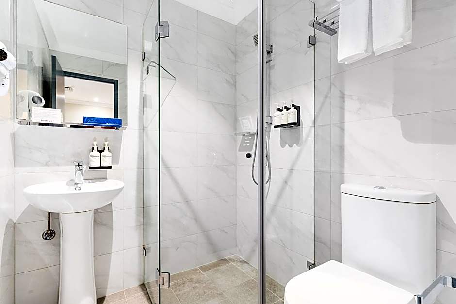 Breakfree on Broadway Sydney