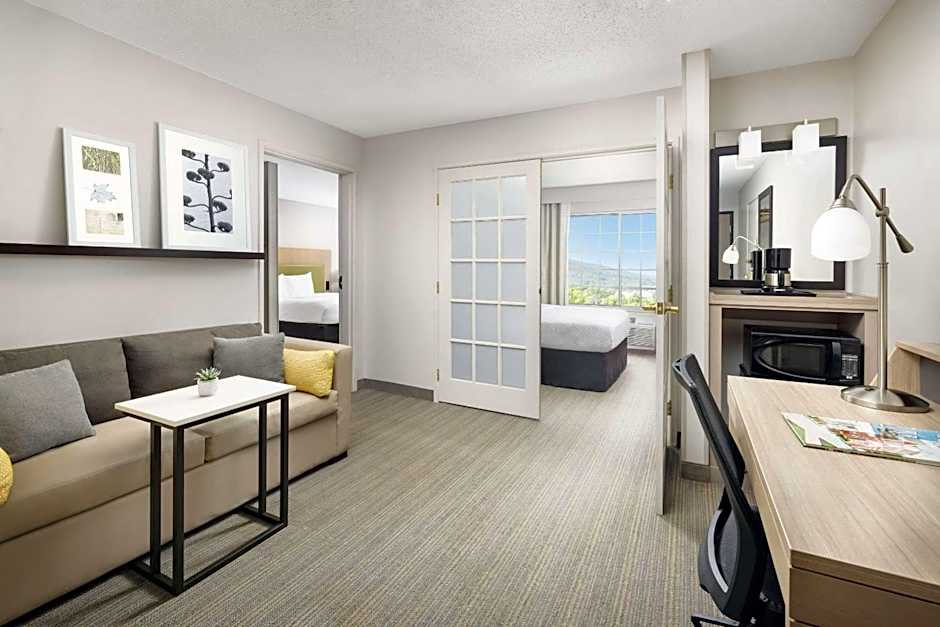 Country Inn & Suites by Radisson, Big Flats (Elmira), NY