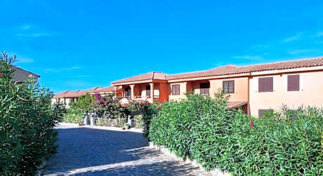 Residence a Golfo di Marinella a 450 mt dal mare