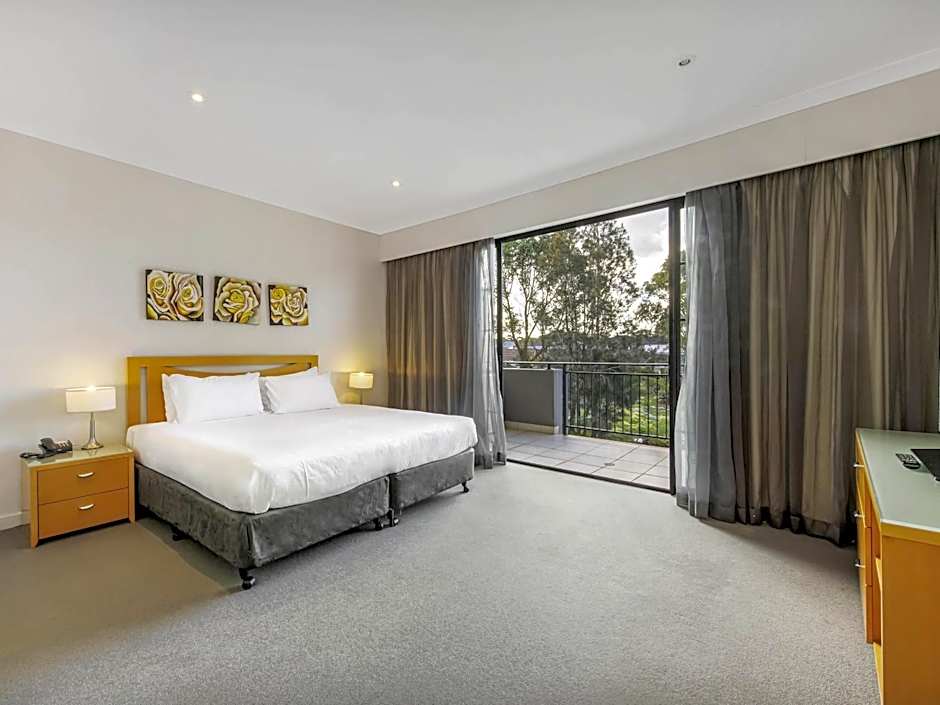 Mercure Kooindah Waters