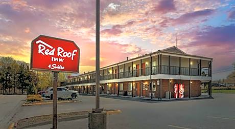 Red Roof Inn & Suites Swansea