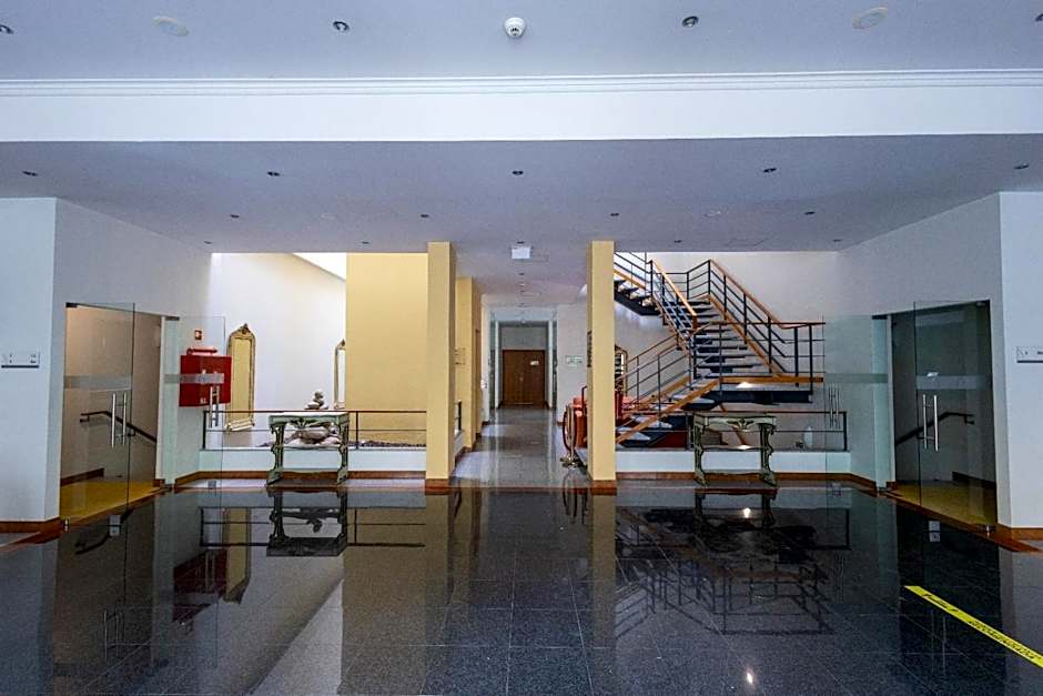 Hotel Apartamentos Geres Ribeiro