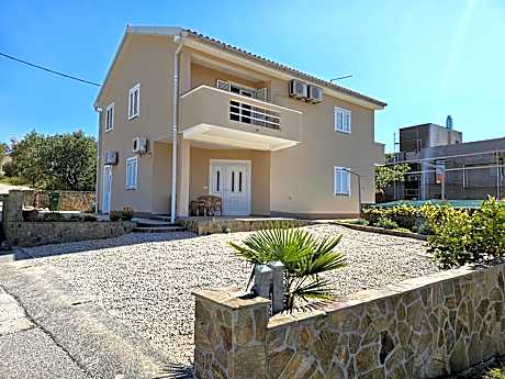 Apartmani Požgaj Kukljica