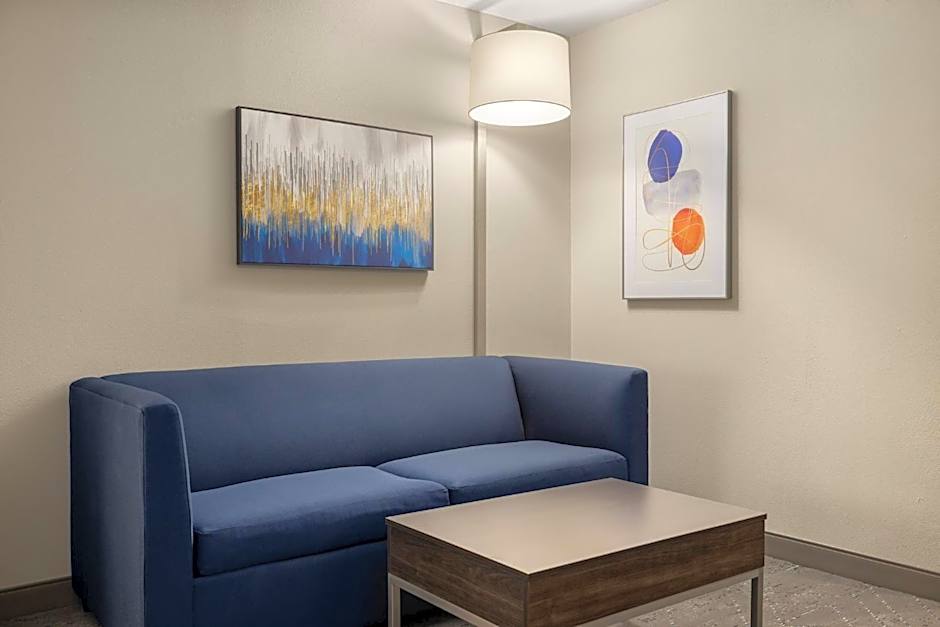 Holiday Inn Express Fayetteville-Fort Bragg