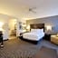La Quinta Inn & Suites by Wyndham Cleveland Macedonia