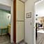 1302b St Thomas Square