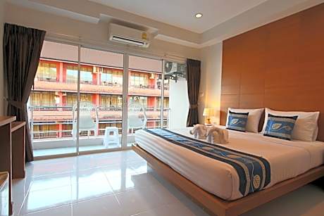 Deluxe Quadruple Room