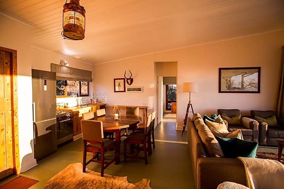 Three Tree Hill Lodge