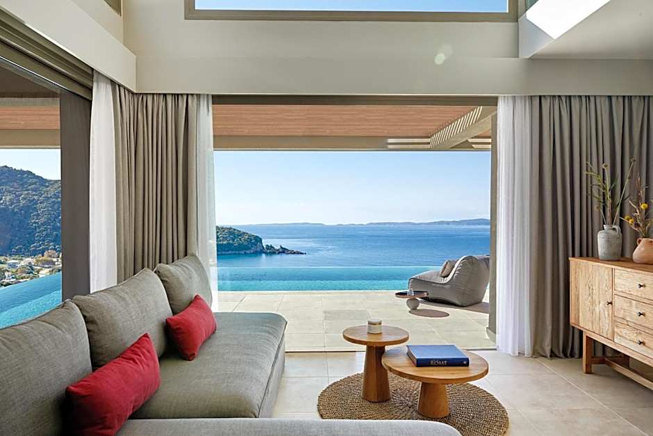 Elix, Mar-Bella Collection