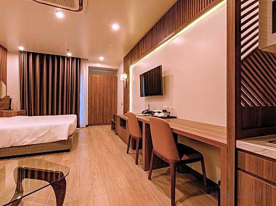 Zen Riverside Hotel n Residences