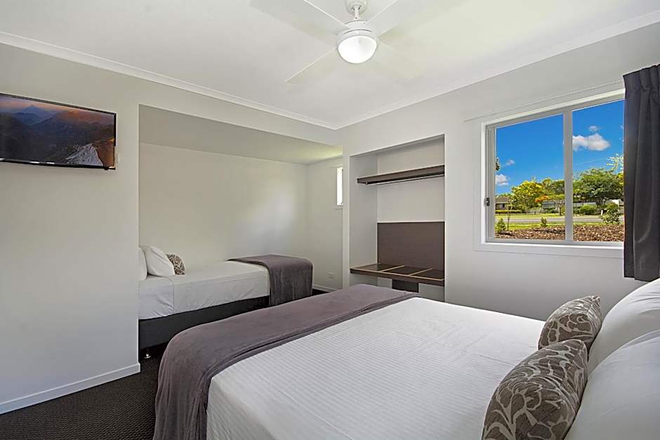 Cooroy Luxury Motel Apartments