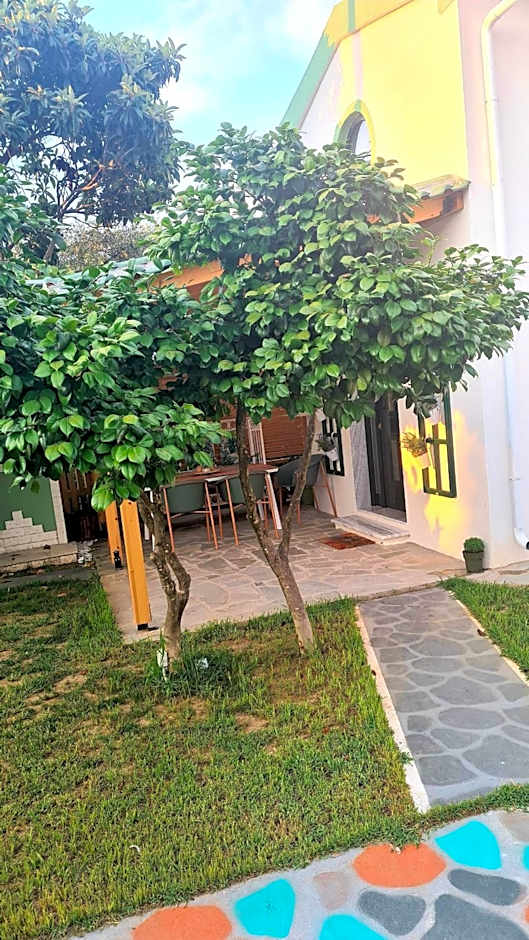 Lamprini's Deluxe Studios