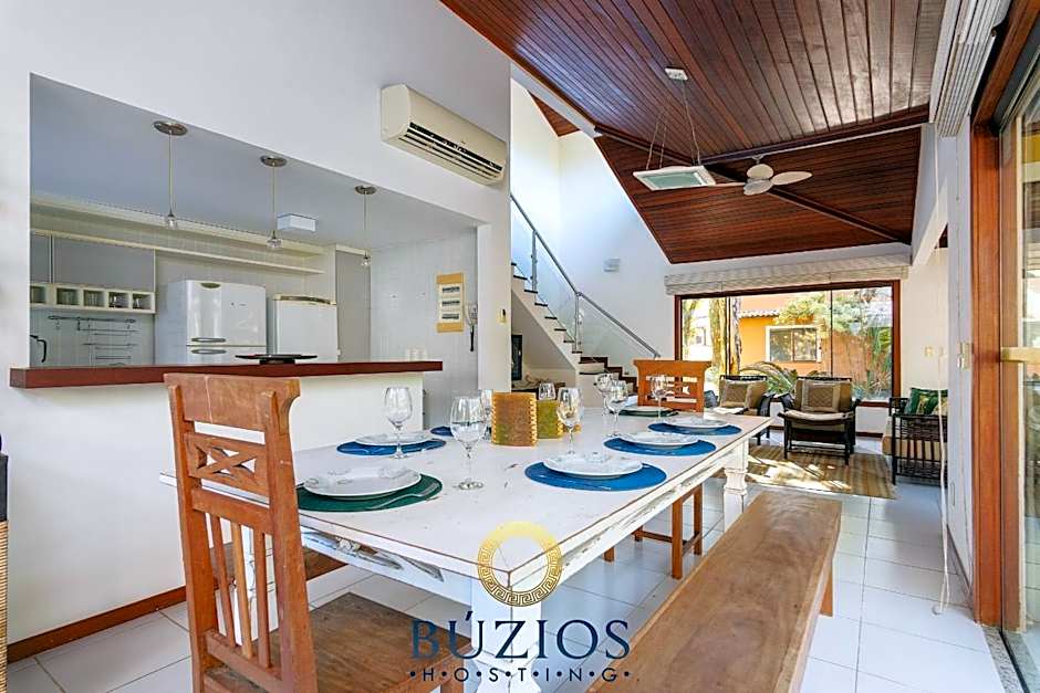 200 Metros da praia, Casa ampla com 4 suítes! BZ55