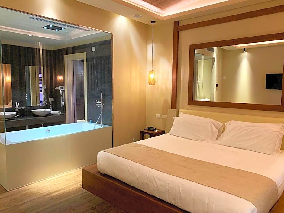 Emotional Grand Motel