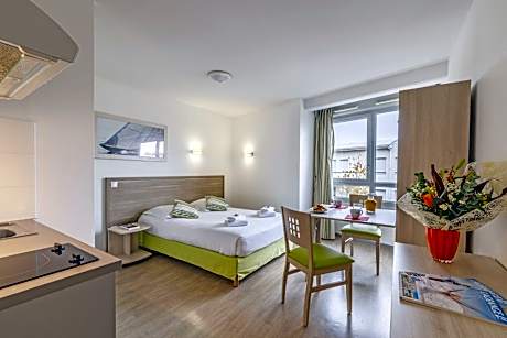 Studio with Double Bed