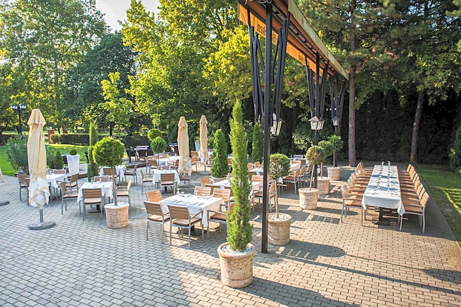 Garden Hotel Wellness és Konferencia