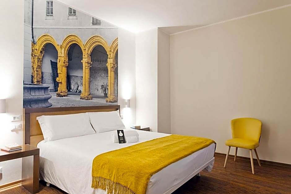 Photo 1 of 3 of Quadruple Room