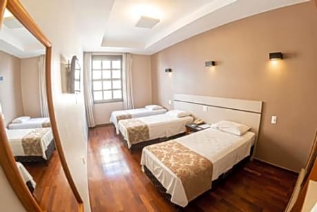 Triple Room (3 single Beds)