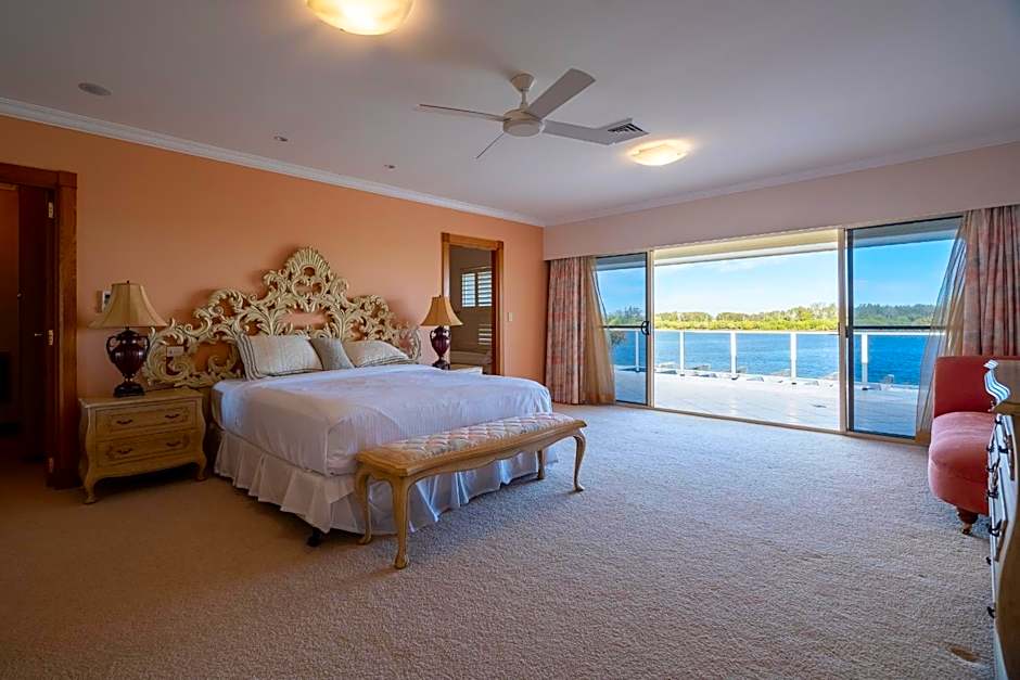 Harrington River Lodge