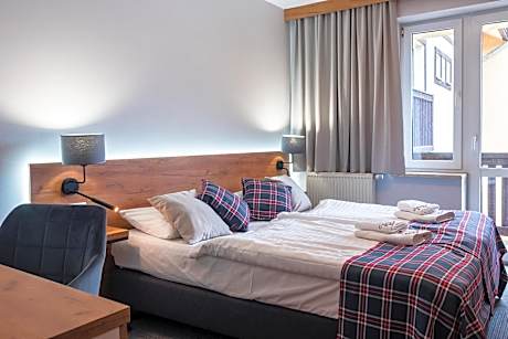 Studio with Mountain View