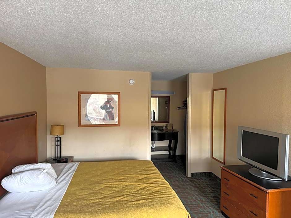 OYO Hotel Harriman near I-40