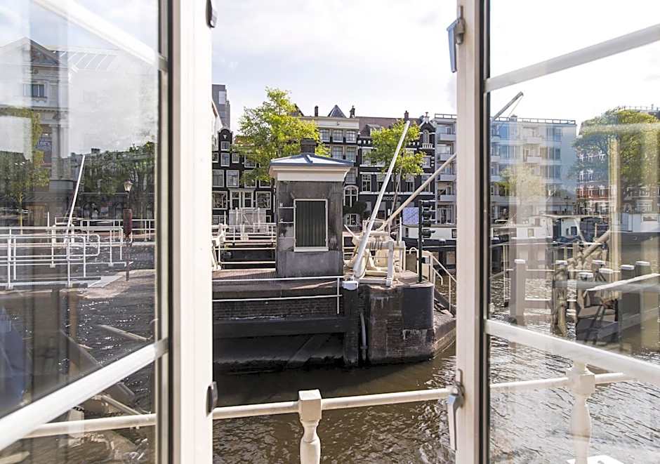 SWEETS - Amstelschutsluis