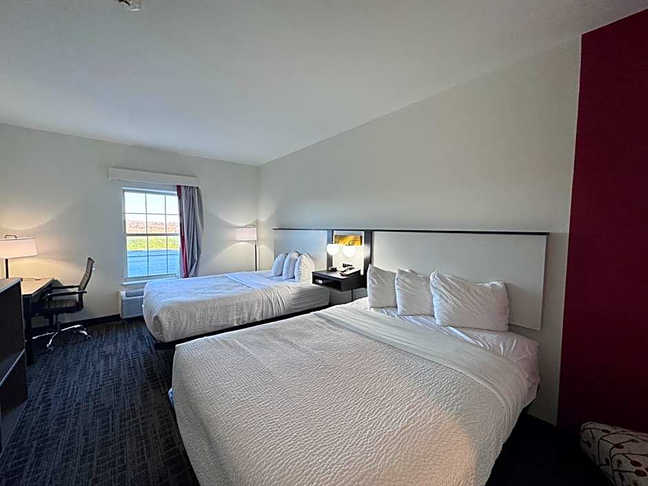 Ramada by Wyndham Sparta/At Speedway