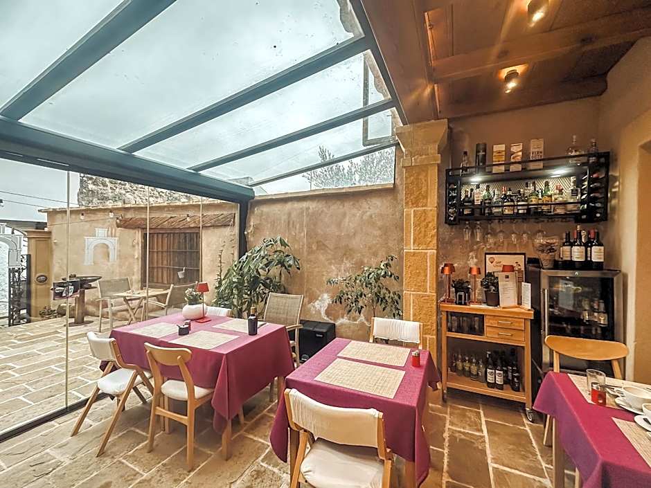 Hotel Boutique Poeta Jorge Manrique