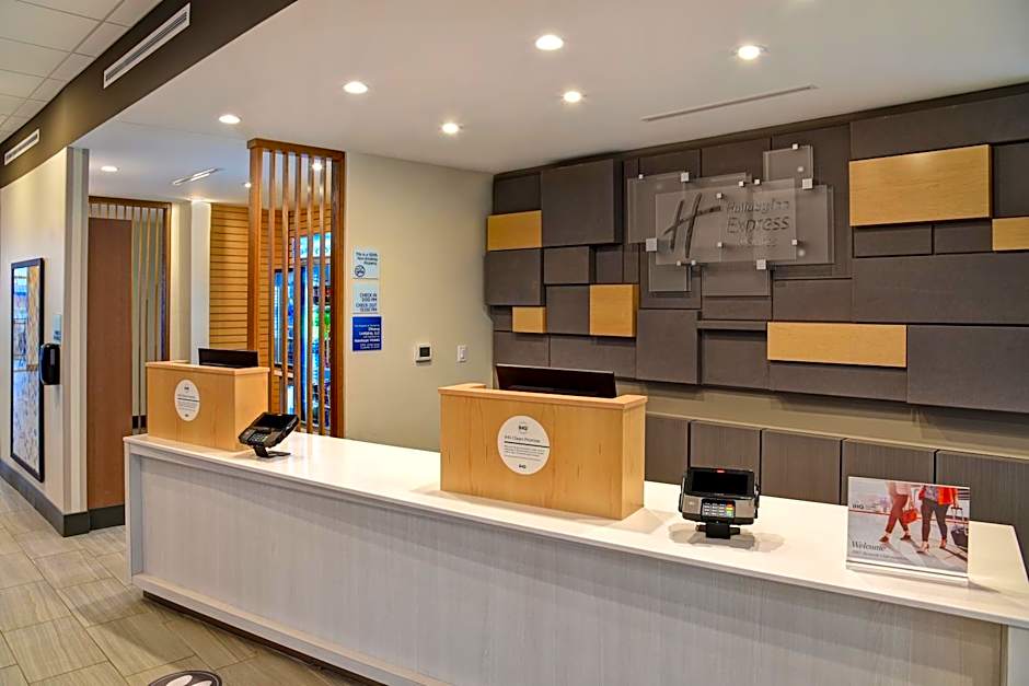 Holiday Inn Express & Suites - Ottawa By IHG