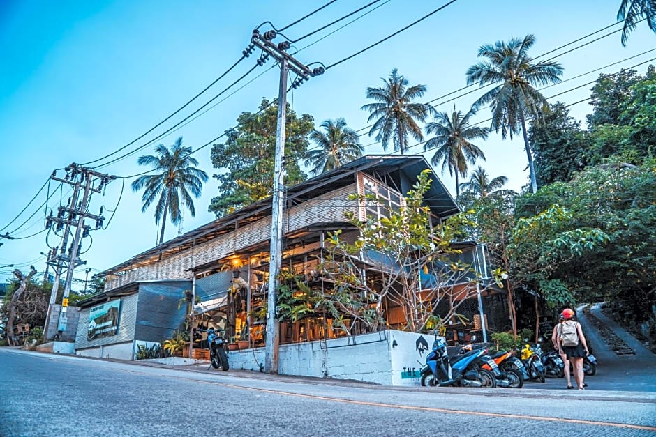 Warehouse Hostel Koh Tao