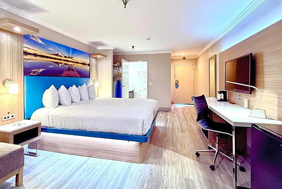 Days Inn by Wyndham Los Angeles LAX/ Redondo & Manhattan Beach