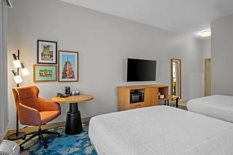 Room with Two Queen Beds - Non-Smoking