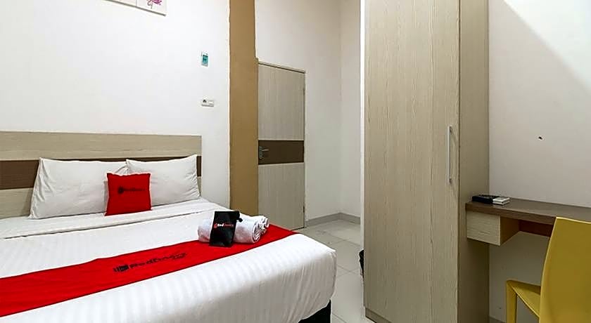 RedDoorz @ Tara Homestay Palembang