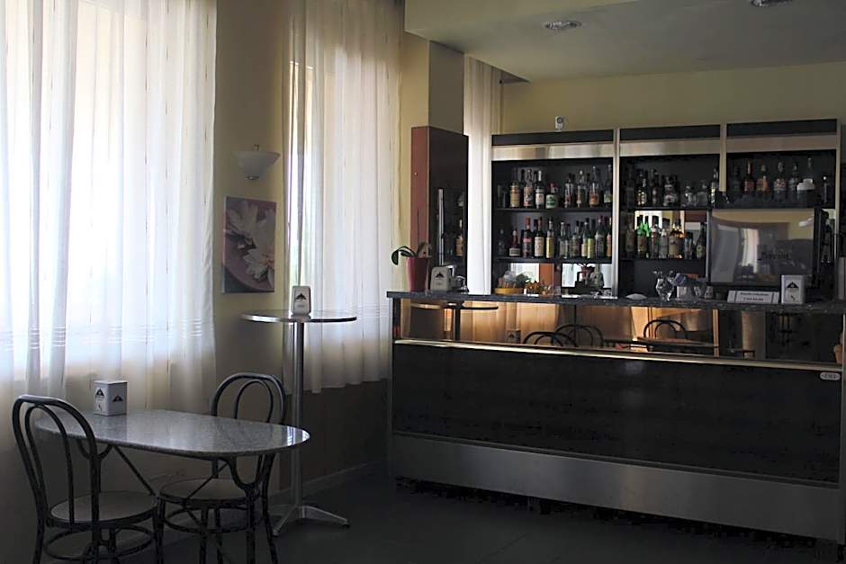 Hotel 106