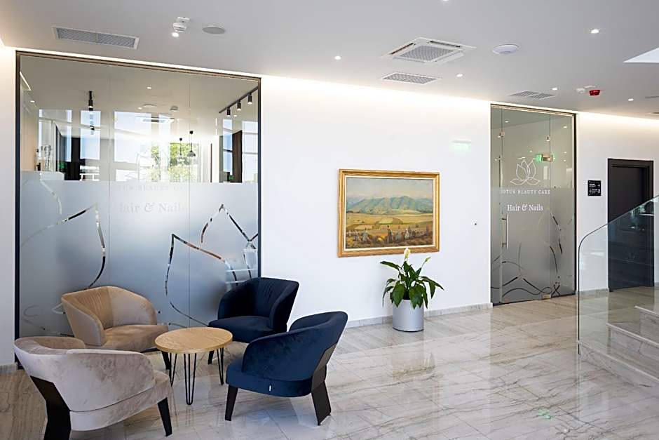 Blue Star Luxury Hotel 4*