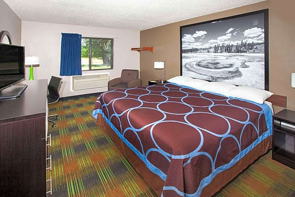 Super 8 by Wyndham Keokuk