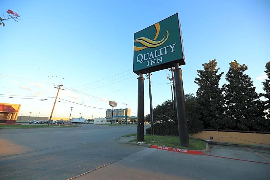 Quality Inn DFW Airport North