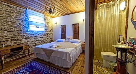 Birgi Boutique Hotel Saliha hanim Tas Konak